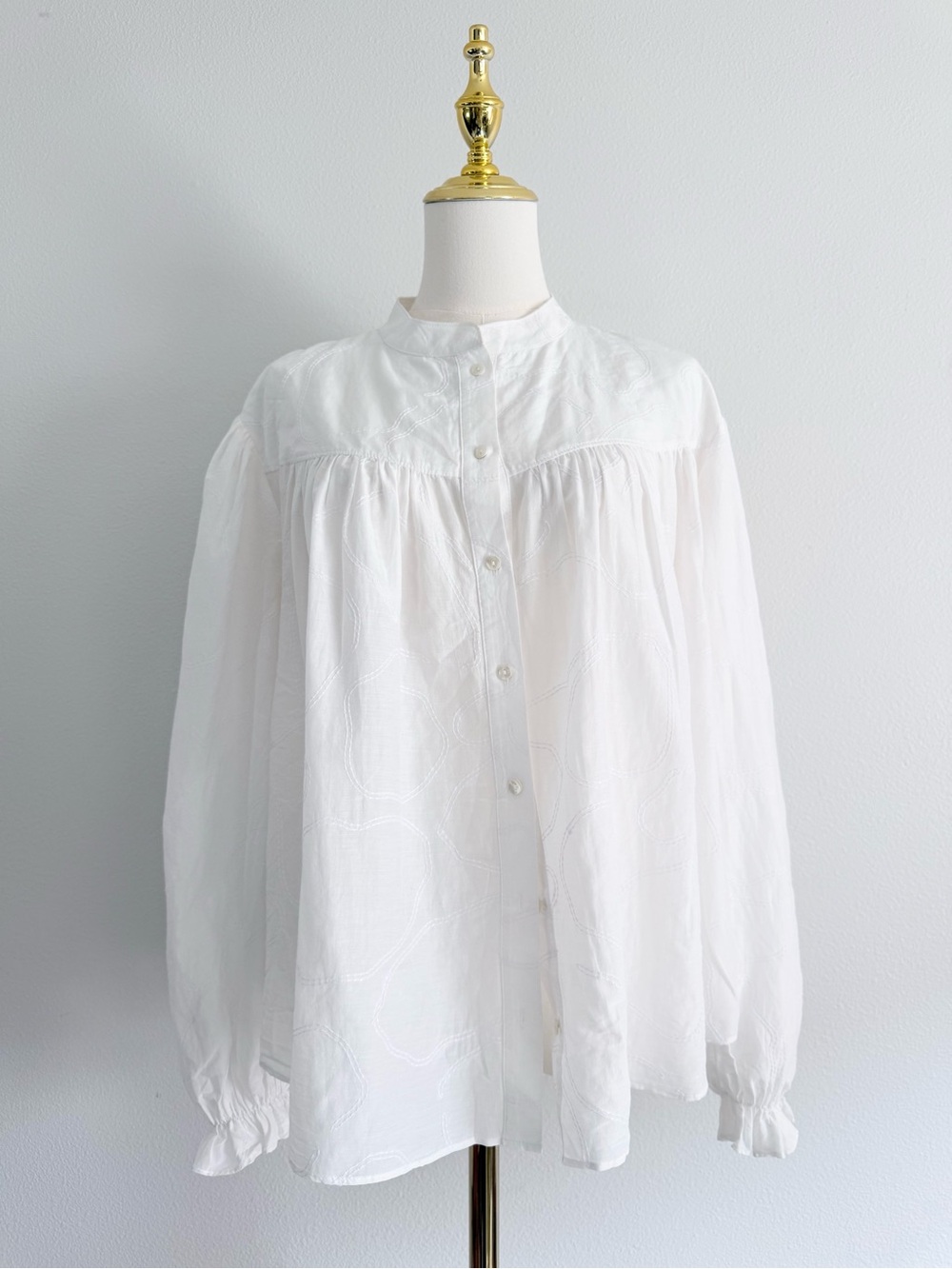 AYR The New Romantic white Embroidered blouse ballon bell sleeve Sz L